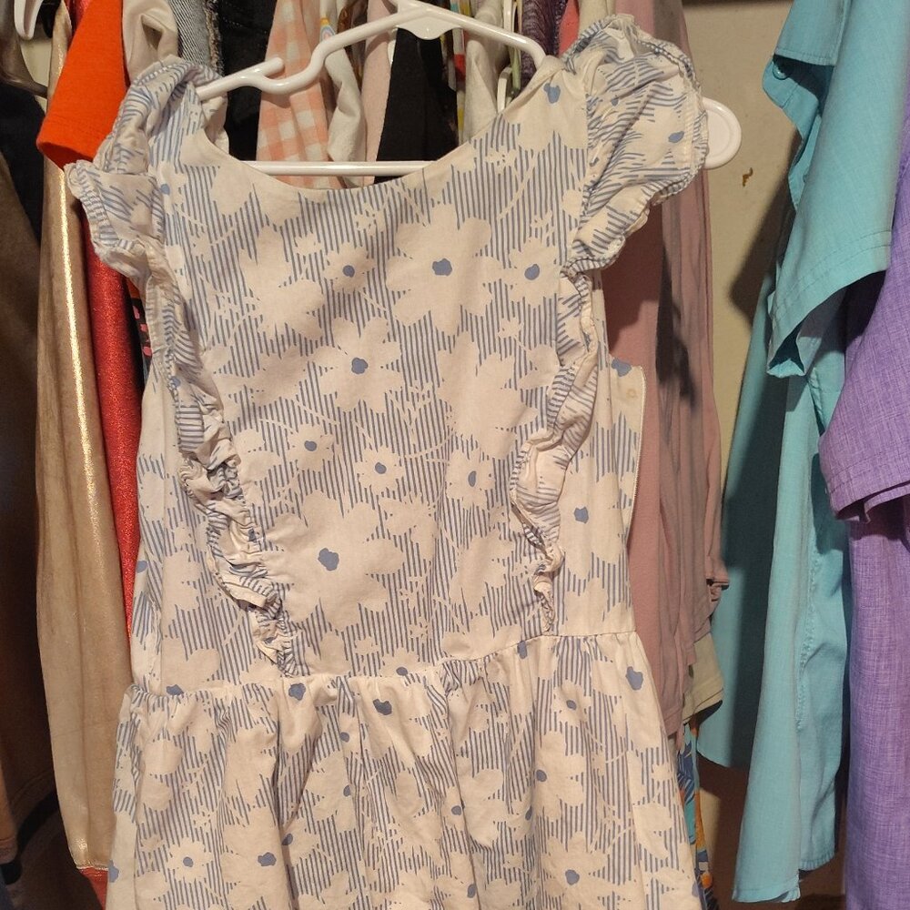 Girls dress